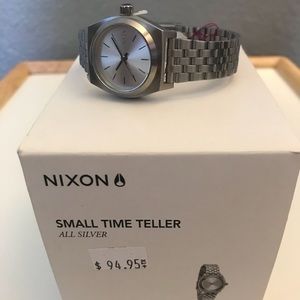 ✨SOLD✨Nixon Small Time Teller in Silver